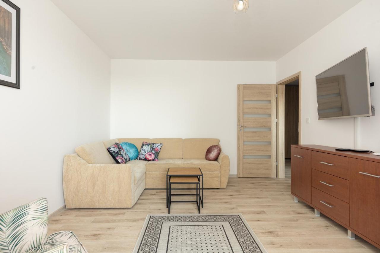 Metro Targówek Homely Apartment Varsovia Exterior foto