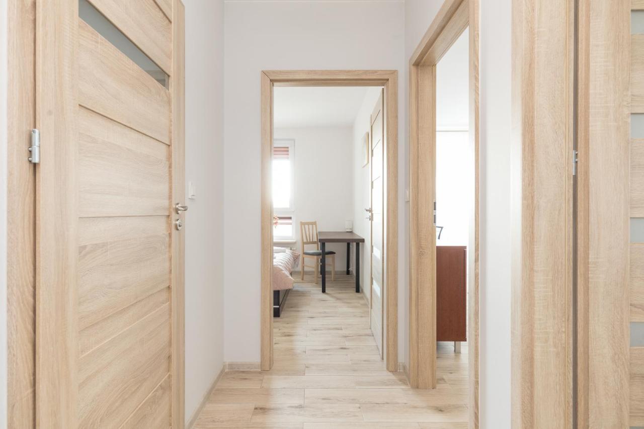 Metro Targówek Homely Apartment Varsovia Exterior foto